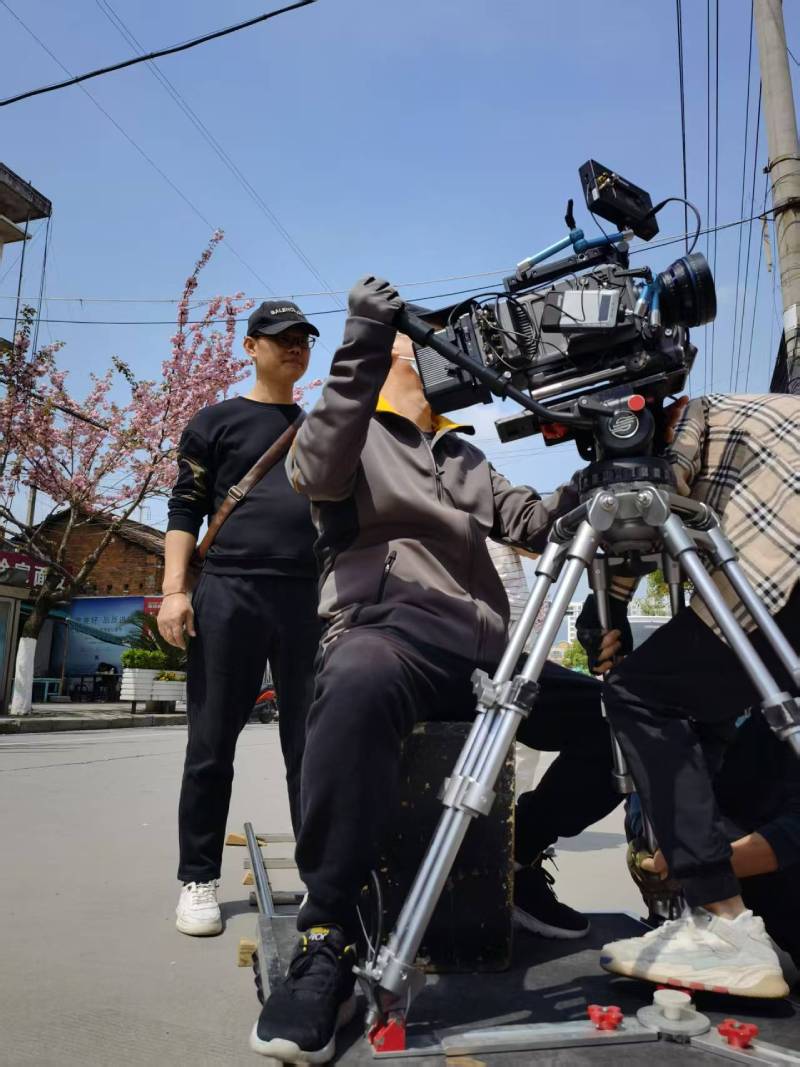 玉泉区广告片拍摄：快消品牌爆款之选，网感内容适配社媒传播！